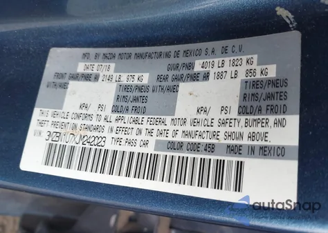 2018 Mazda Mazda3 Sport из США, поврежденный, VIN 3MZBN1U7XJM242023